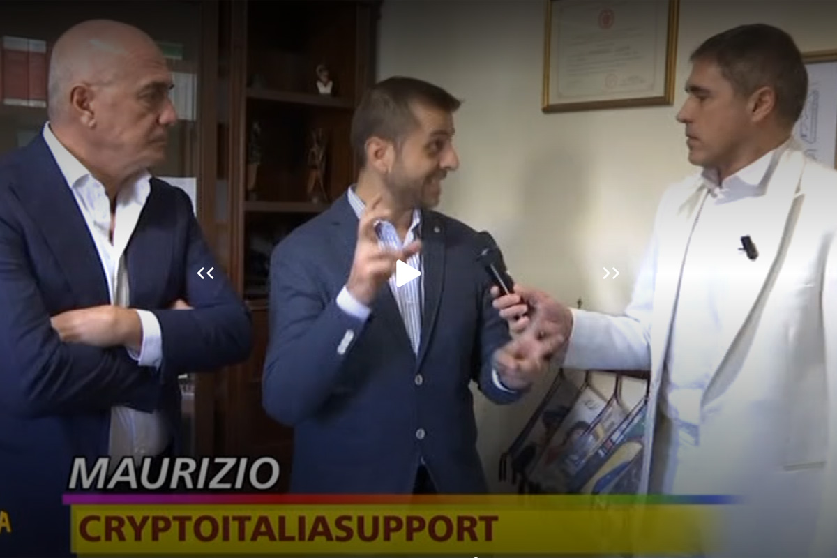 Striscia la Notizia Uefa Football